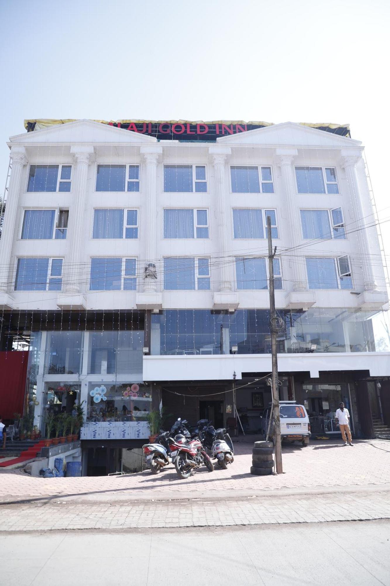 Balaji Gold Inn Hotel Hubballi Exteriör bild